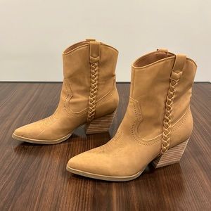 Dolce Vita Koolson western boot 6.5